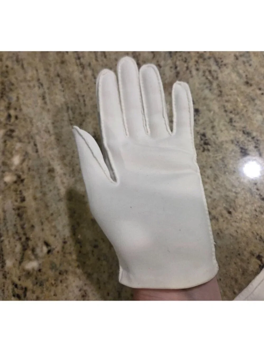 Vintage Womens Size M/L 7 Off-White Cotton Formal Gloves Chevron Notch Wrist